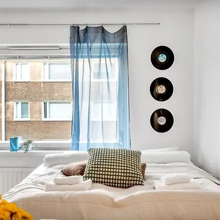 Appartamento Design District W King Bed, Netflix, Tram And Bus Nearby