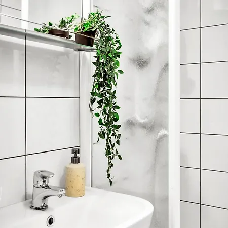 Lejlighed Design District W King Bed, Netflix, Tram And Bus Nearby *