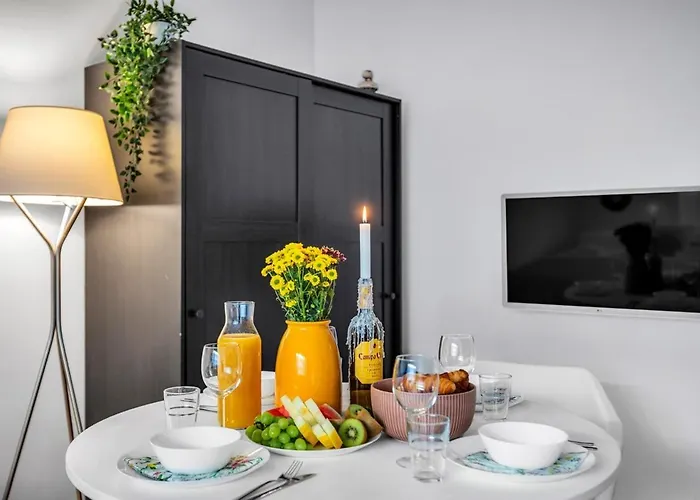 Appartement Design District W King Bed, Netflix, Tram And Bus Nearby