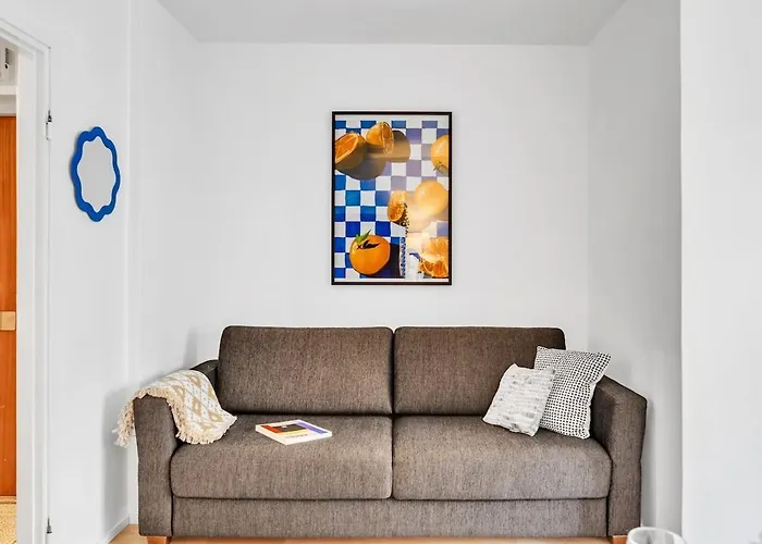 Design District W King Bed, Netflix, Tram And Bus Nearby